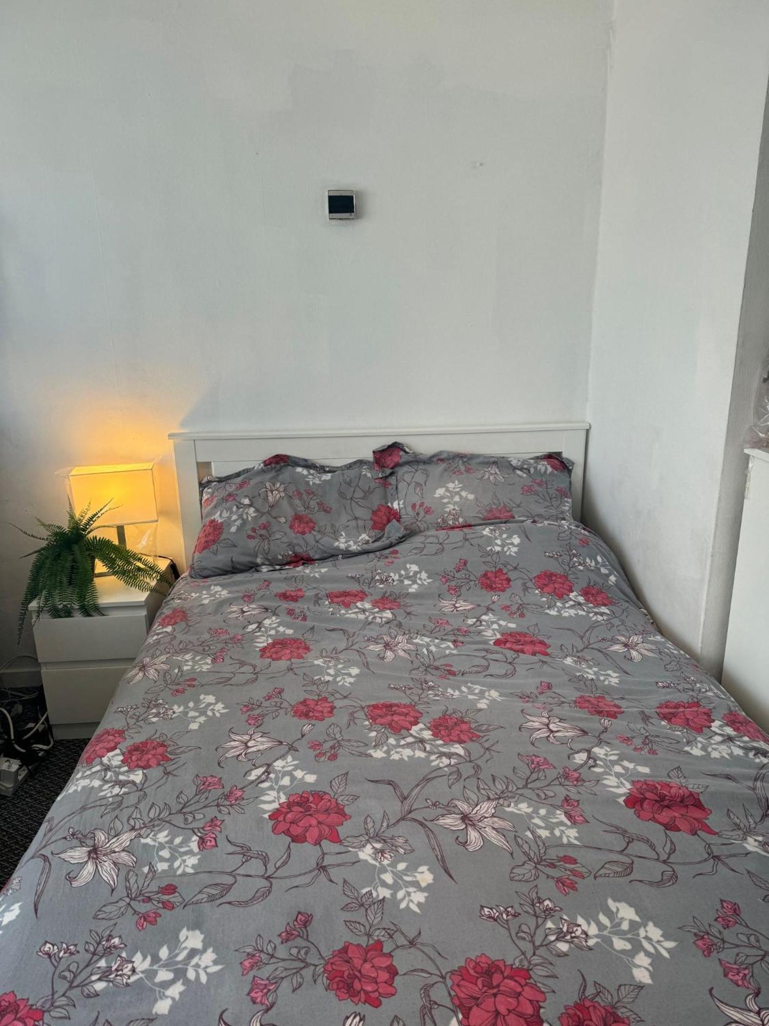 Apartment High Quality Lovely Full Flat Near The Station In