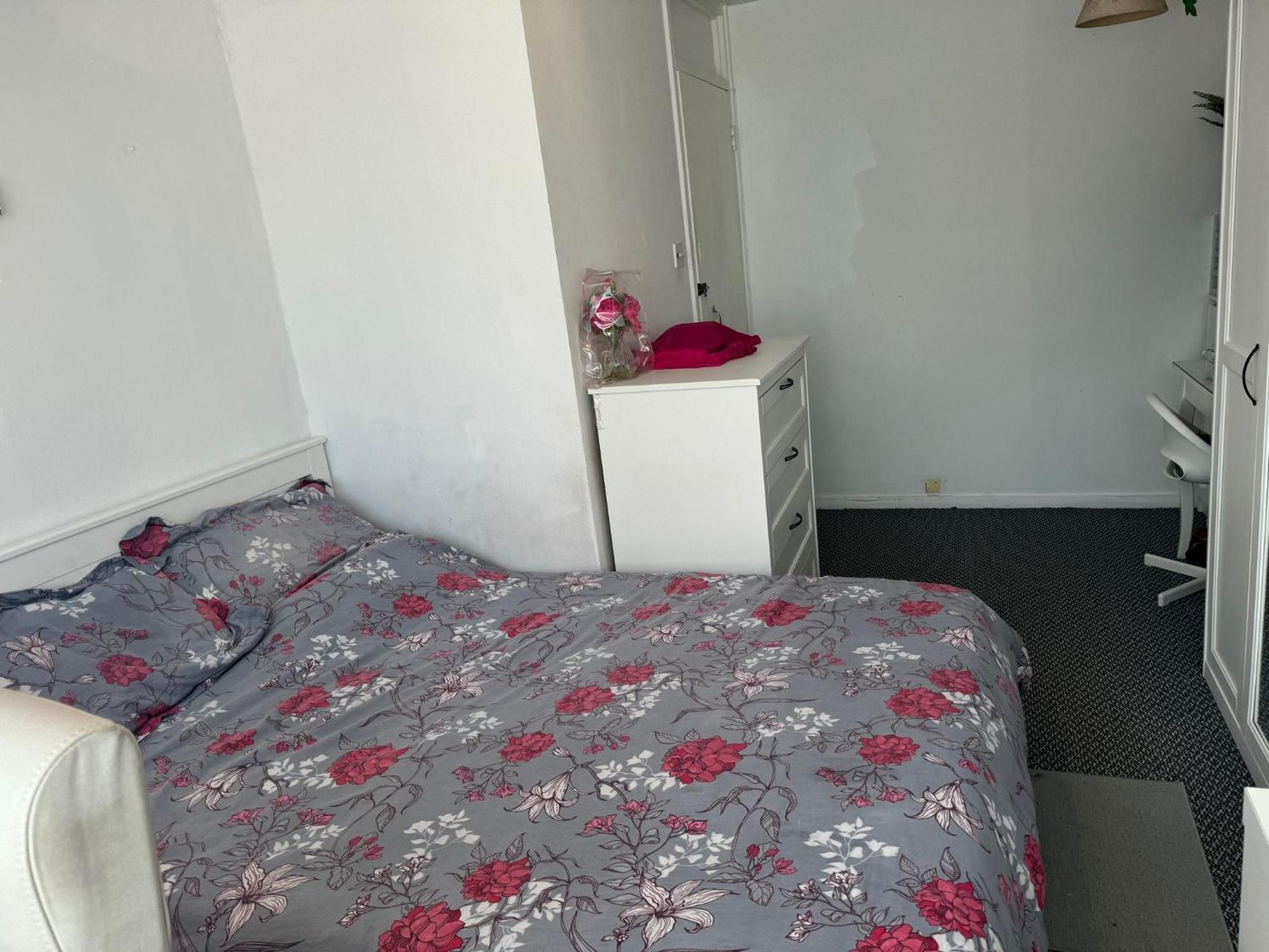 Apartment High Quality Lovely Full Flat Near The Station In