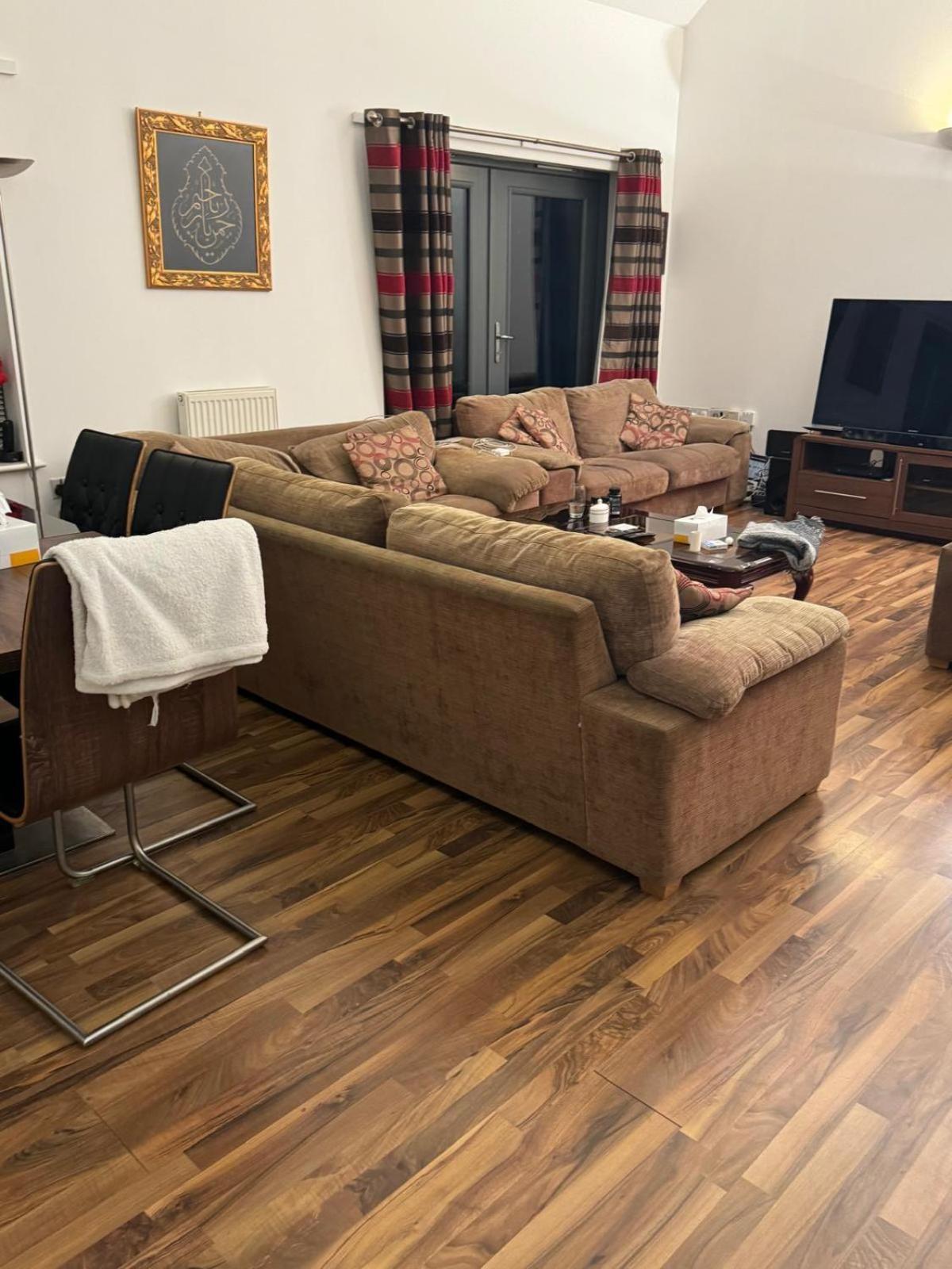 High Quality Lovely Full Flat Near The Station In Apartment *