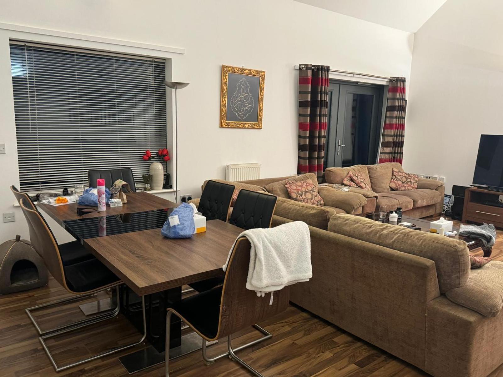High Quality Lovely Full Flat Near The Station In Apartment London