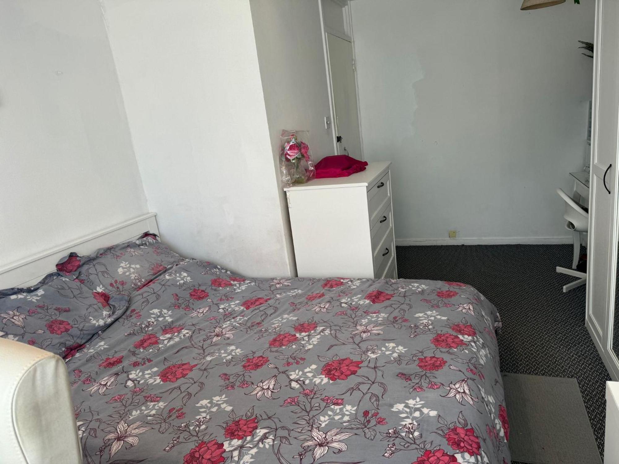 Apartment High Quality Lovely Full Flat Near The Station In London